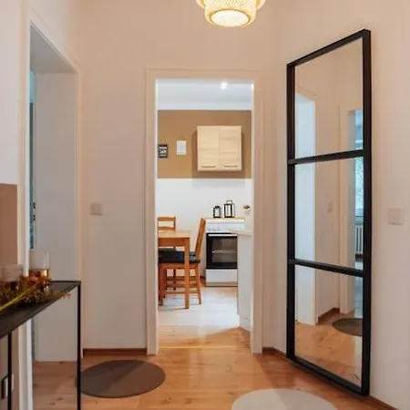 Central-living Brown - Wifi - Netflix - 5 Pers Apartamento
