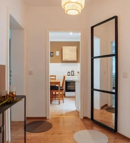 Central-living Brown - Wifi - Netflix - 5 Pers Apartman