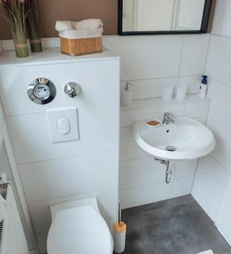 Central-living Brown - Wifi - Netflix - 5 Pers Apartamento